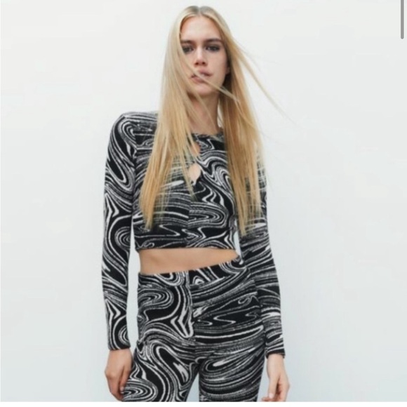 ZARA Womens black and white marble print long‎ sleeve crop top size medium NWOT - Picture 1 of 6